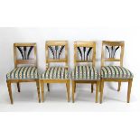 Vier leicht differierende Stühle, Biedermeier, um 1830/40, Buchen- und Kirschholz massiv, alle mit