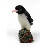 Pinguin aus Halbedelsteinen, Idar - Oberstein um 1970, Figur aus schwarzem Onyx, milchfarbenem