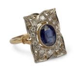 An 18 ct. yellow gold and platinum ring with a 1,30 ct. natural sapphire and brilliant cut diamonds
