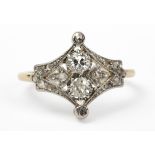 A Belle Époque style ring 18 ct. yellow gold, platinum and brilliant cut diamonds