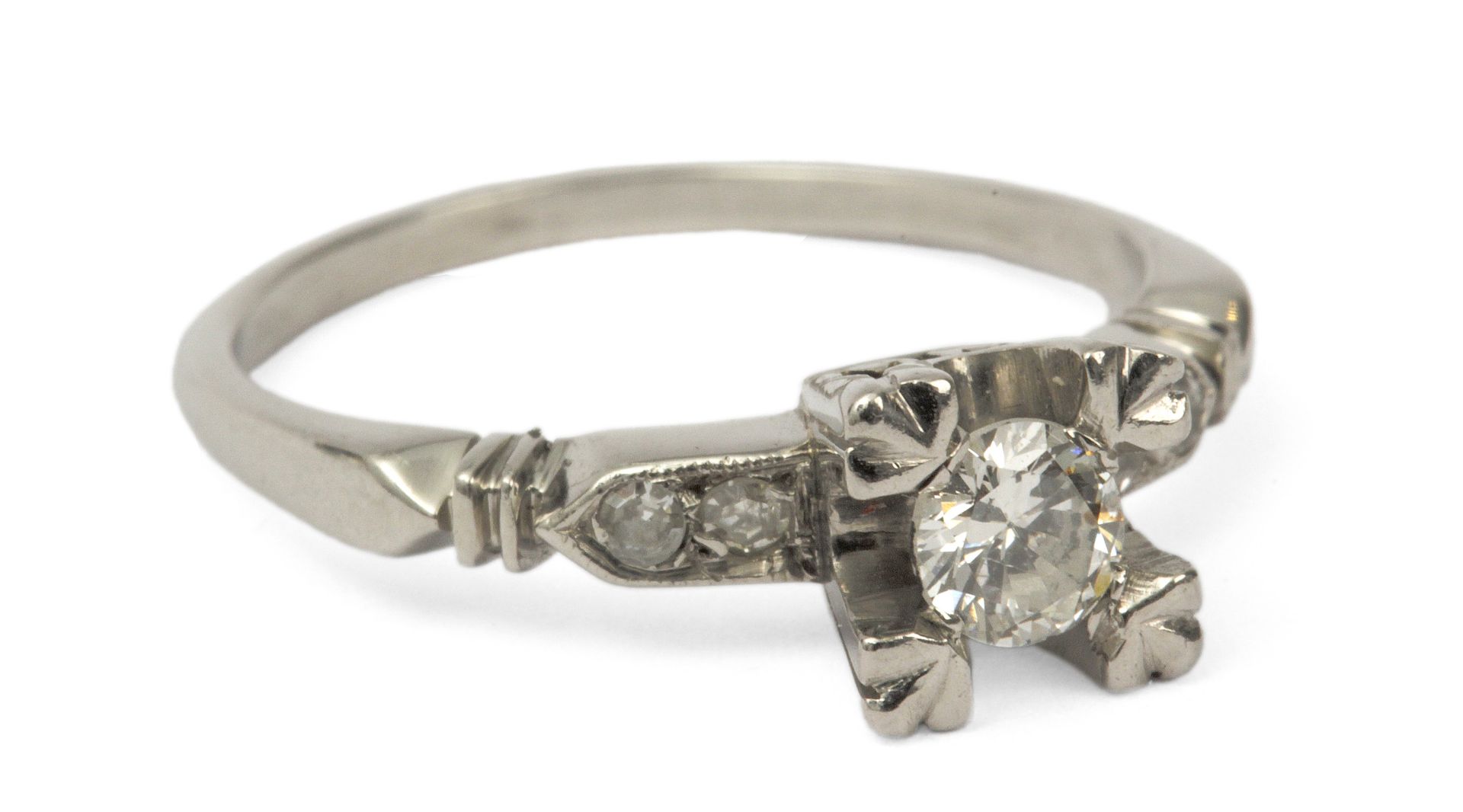 An engagement ring. 0,48 ct. brilliant cut diamond with a platinum setting