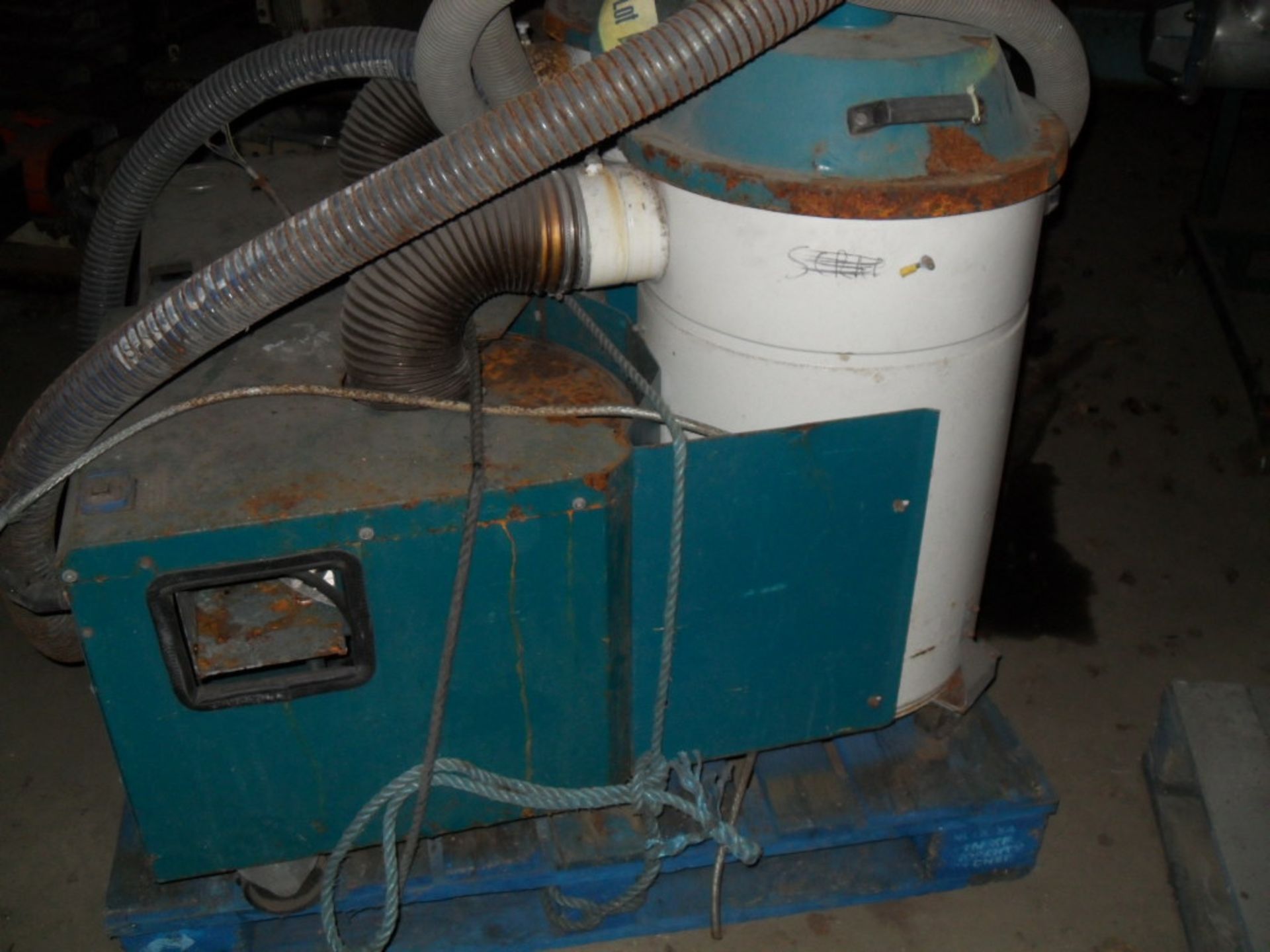 Esta Dustomat 100SR Vacuum Unit