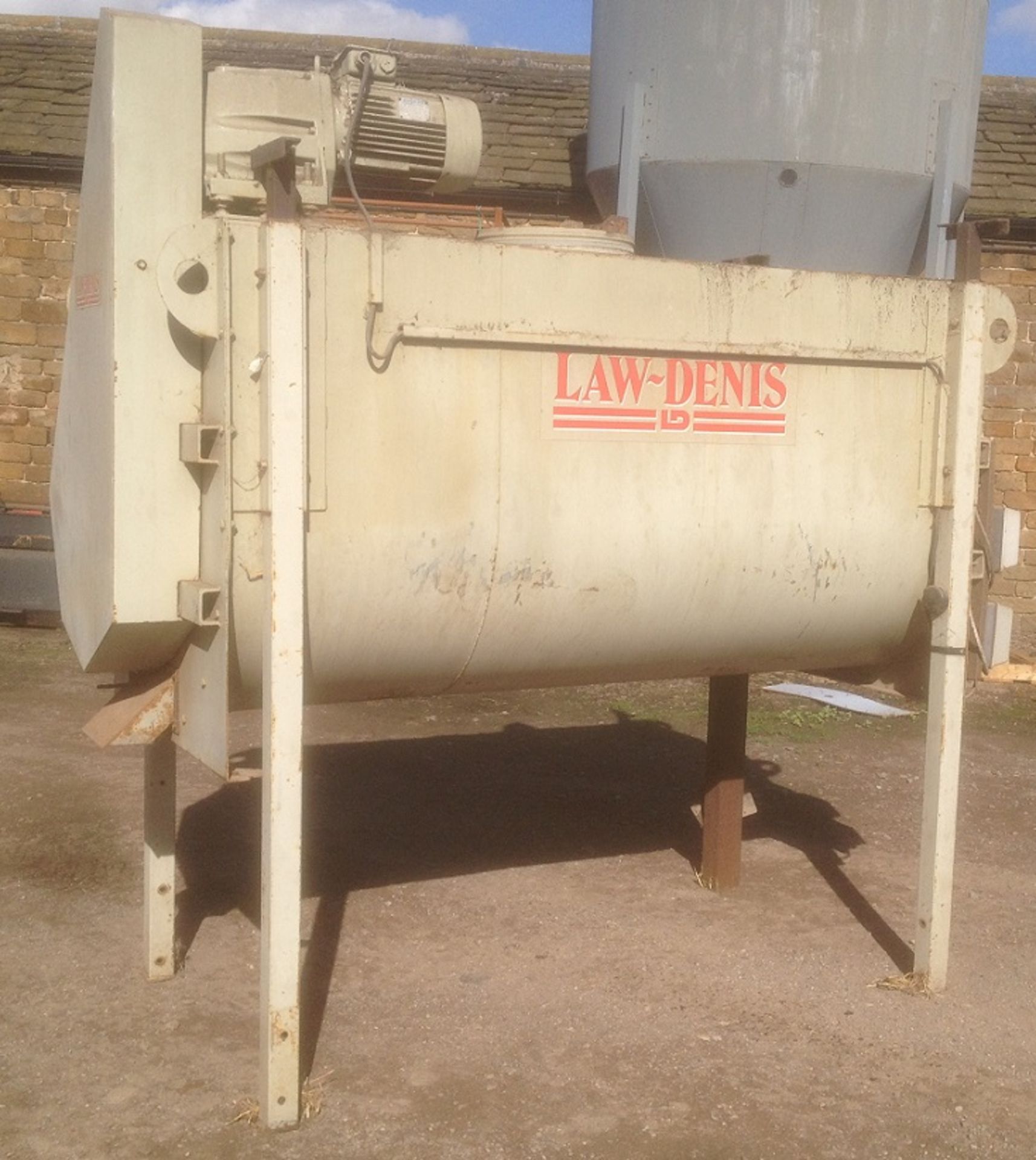 Law Denis 2200 Horizontal Mixer