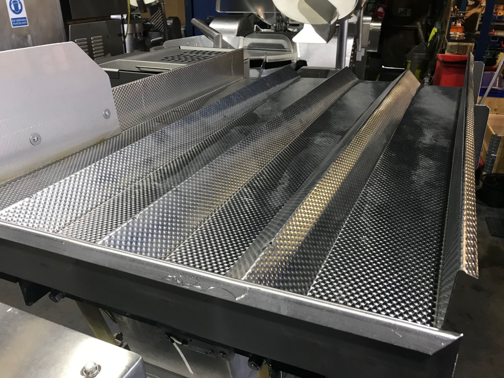 Stainless Steel Frame Mounted Vibratory Feeder - Image 4 of 5