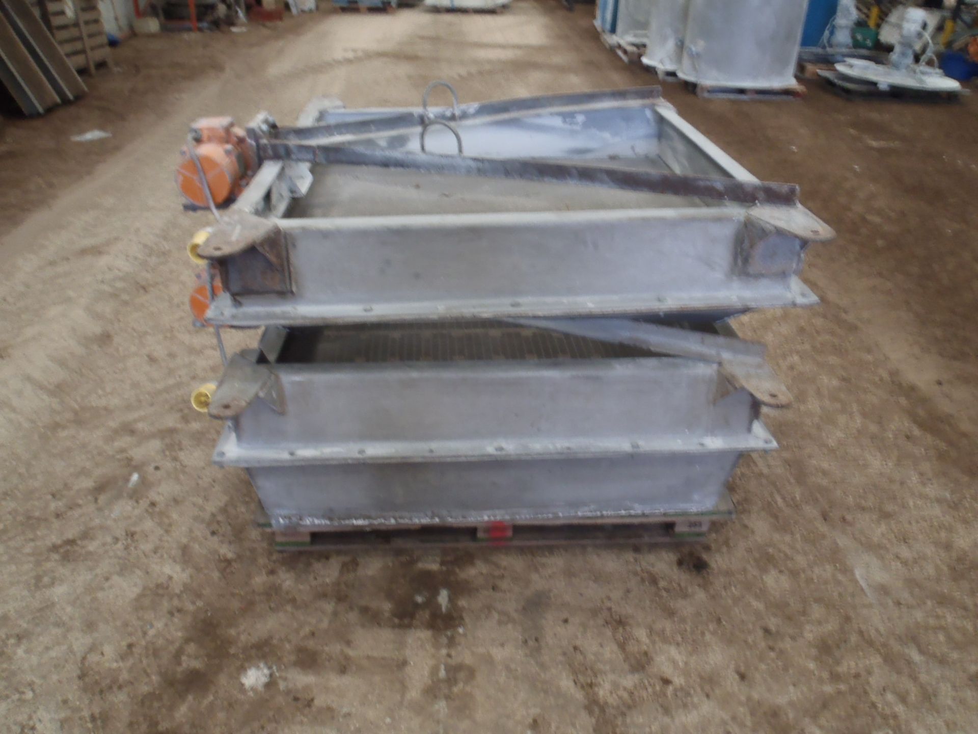Flat Tray Vibrating Sieve, with stainless steel bo - Image 2 of 5