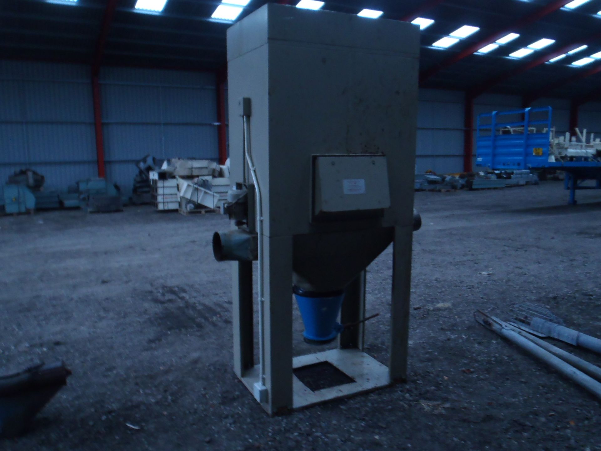 DCE Unimaster Dust Collector (bottom outlet for em - Image 2 of 5