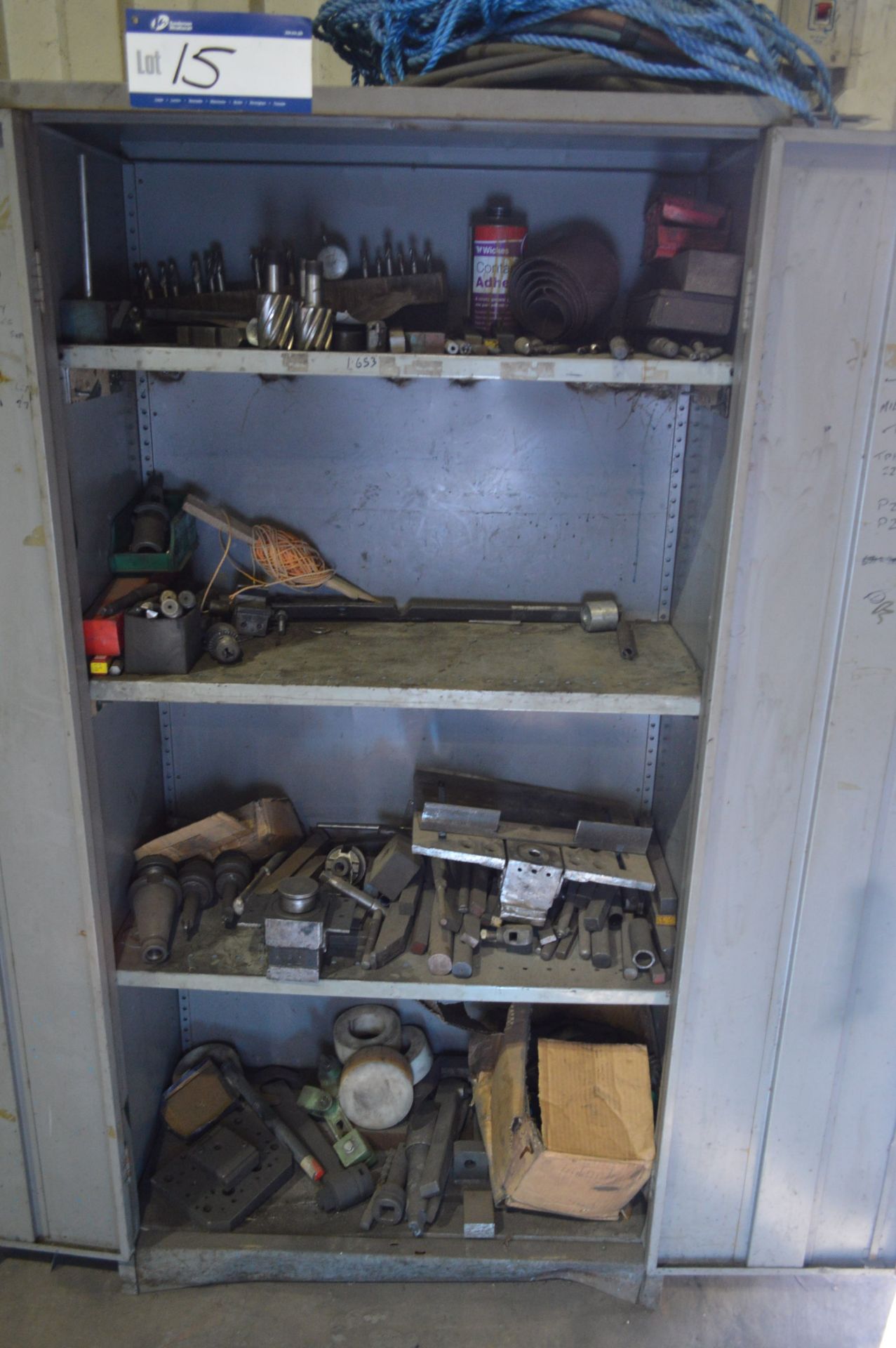 Double Door Steel Cabinet & Contents, including mainly milling machine and lathe tooling - Image 3 of 3