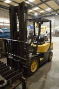 Daewoo D25S-3 2500kg cap. DIESEL ENGINE FORK LIFT TRUCK, serial no. FK-00211, indicated hours at