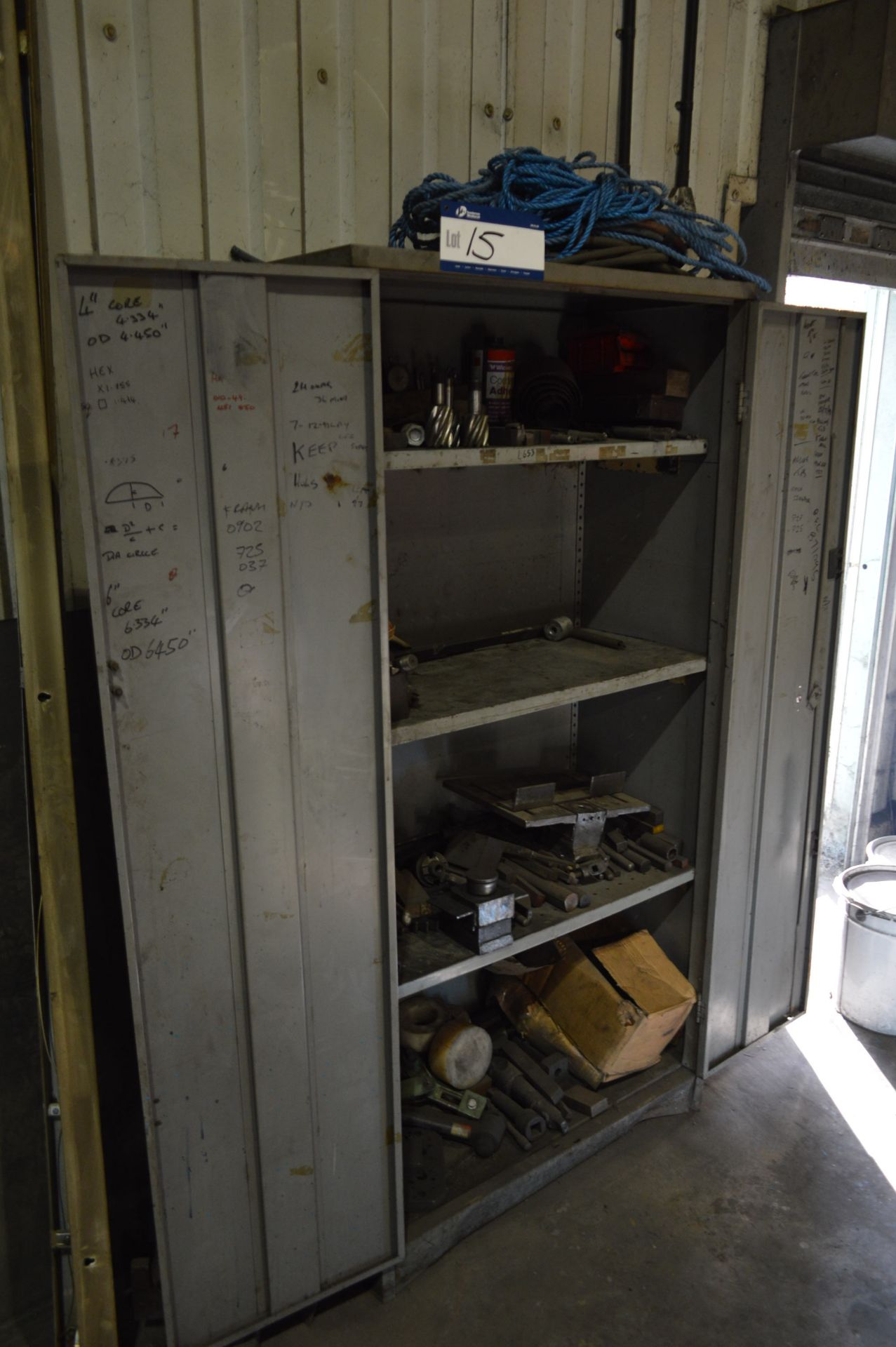 Double Door Steel Cabinet & Contents, including mainly milling machine and lathe tooling - Image 2 of 3