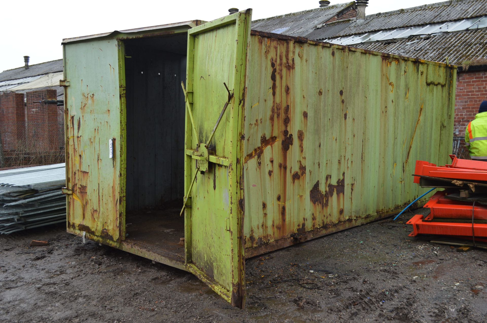 20ft Steel Cargo Container (understood to require attention) - Image 2 of 3