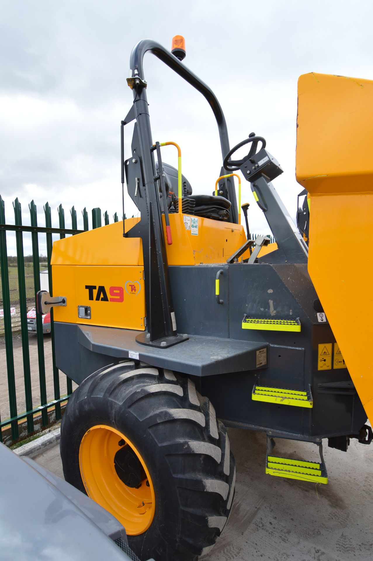 Terex TA9 T4 FINAL 4WD ARTICULATED DUMPER, VIN SLBD1DJOEH5PS2901, year of manufacture 2017, 9000kg - Image 2 of 3