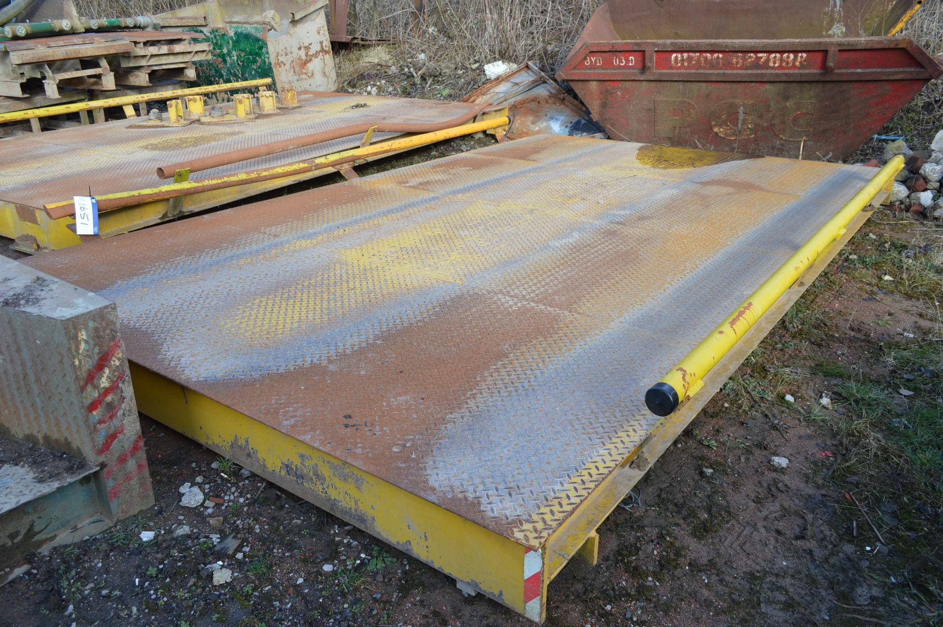 TWO SECTION ROAD VEHICLE WEIGHBRIDGE, each section approx. 5m x 3m, with equipment as set out - Image 4 of 8