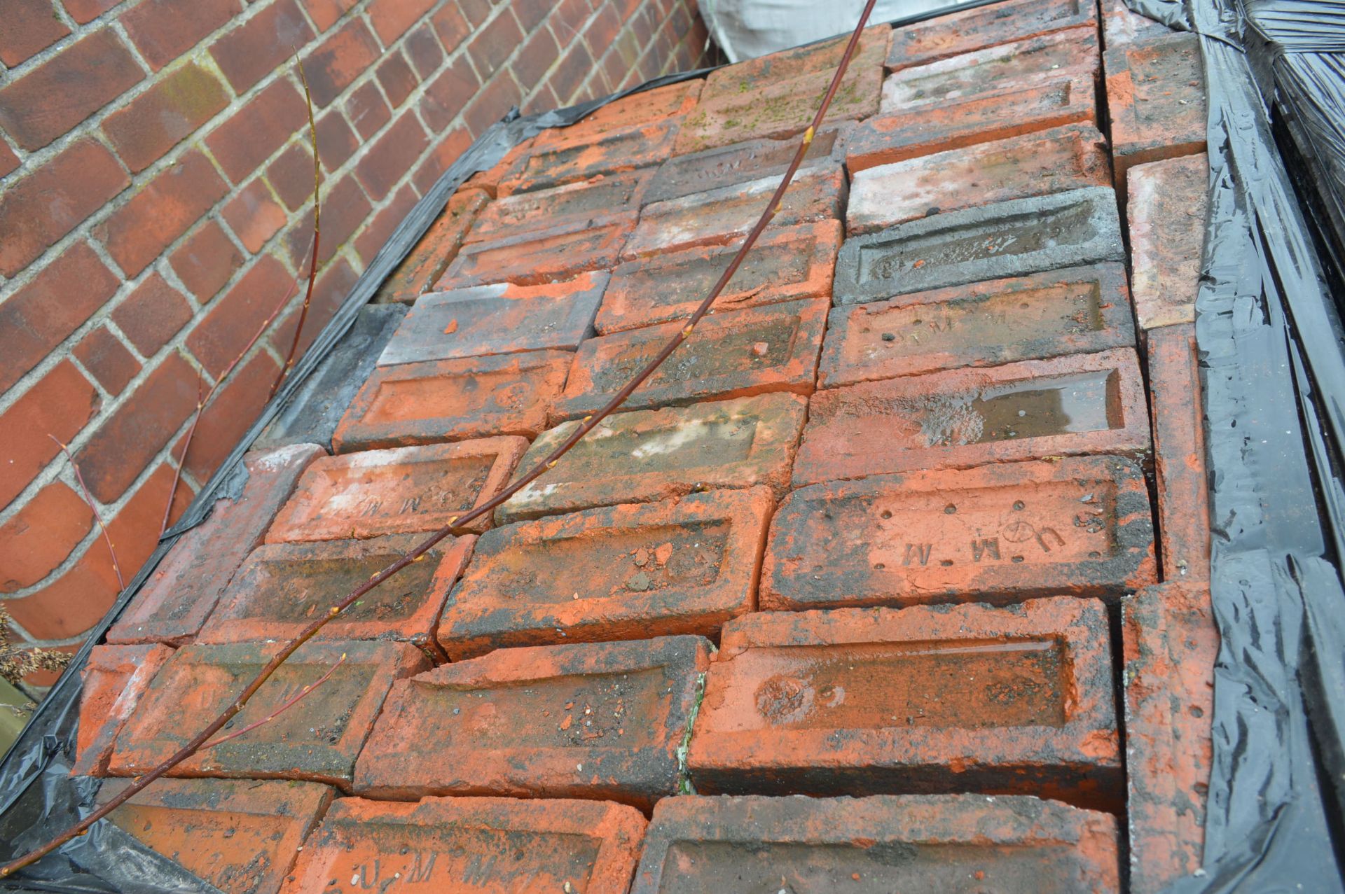 Bricks, on six pallets - Image 6 of 6