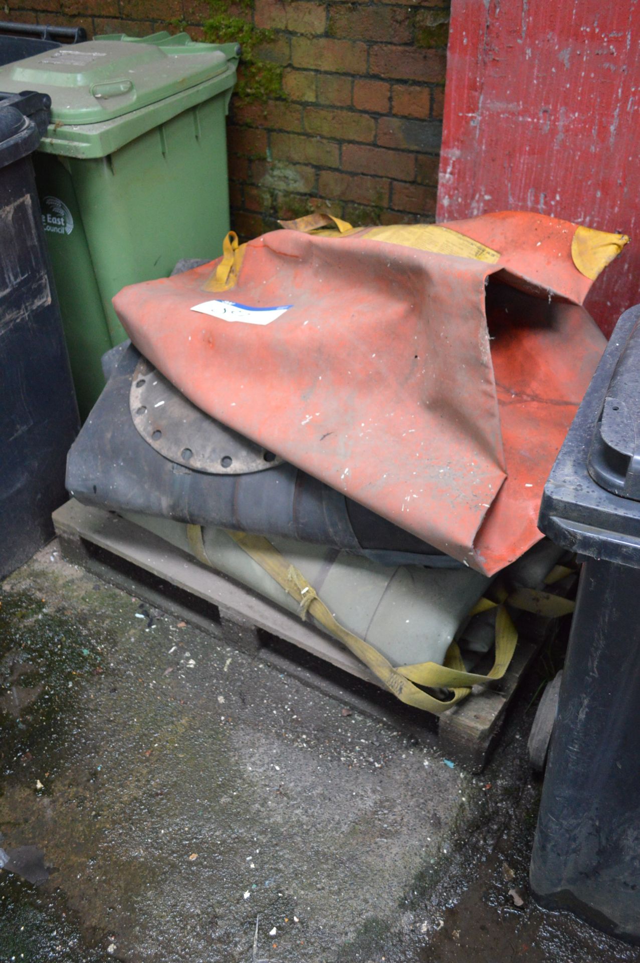 Dunnage Bags, as set out in one stack