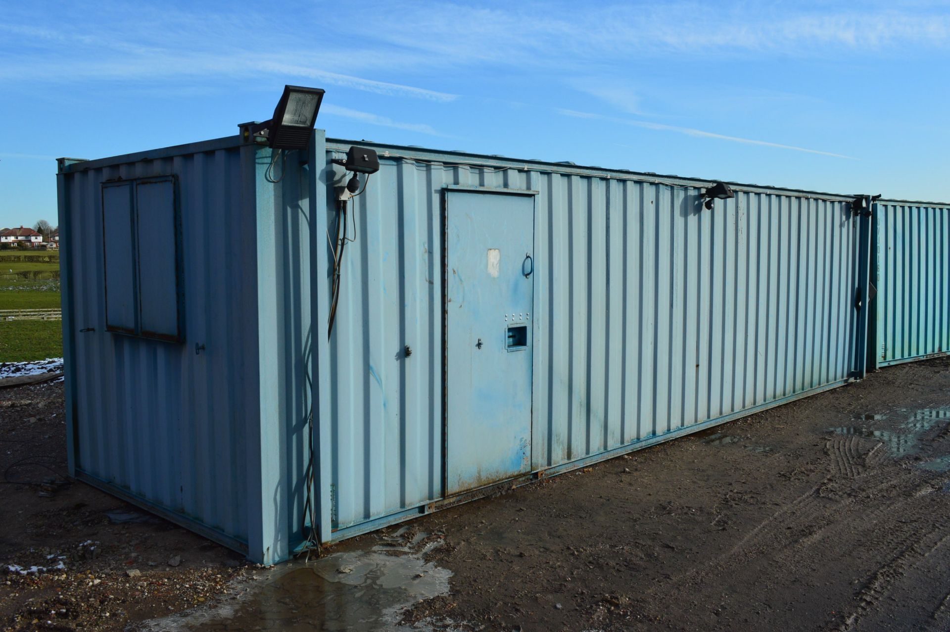 30ft Containerised Office, NOTE 5%buyer’s premium + vat applicable to this lot (remaining lots are - Image 2 of 5