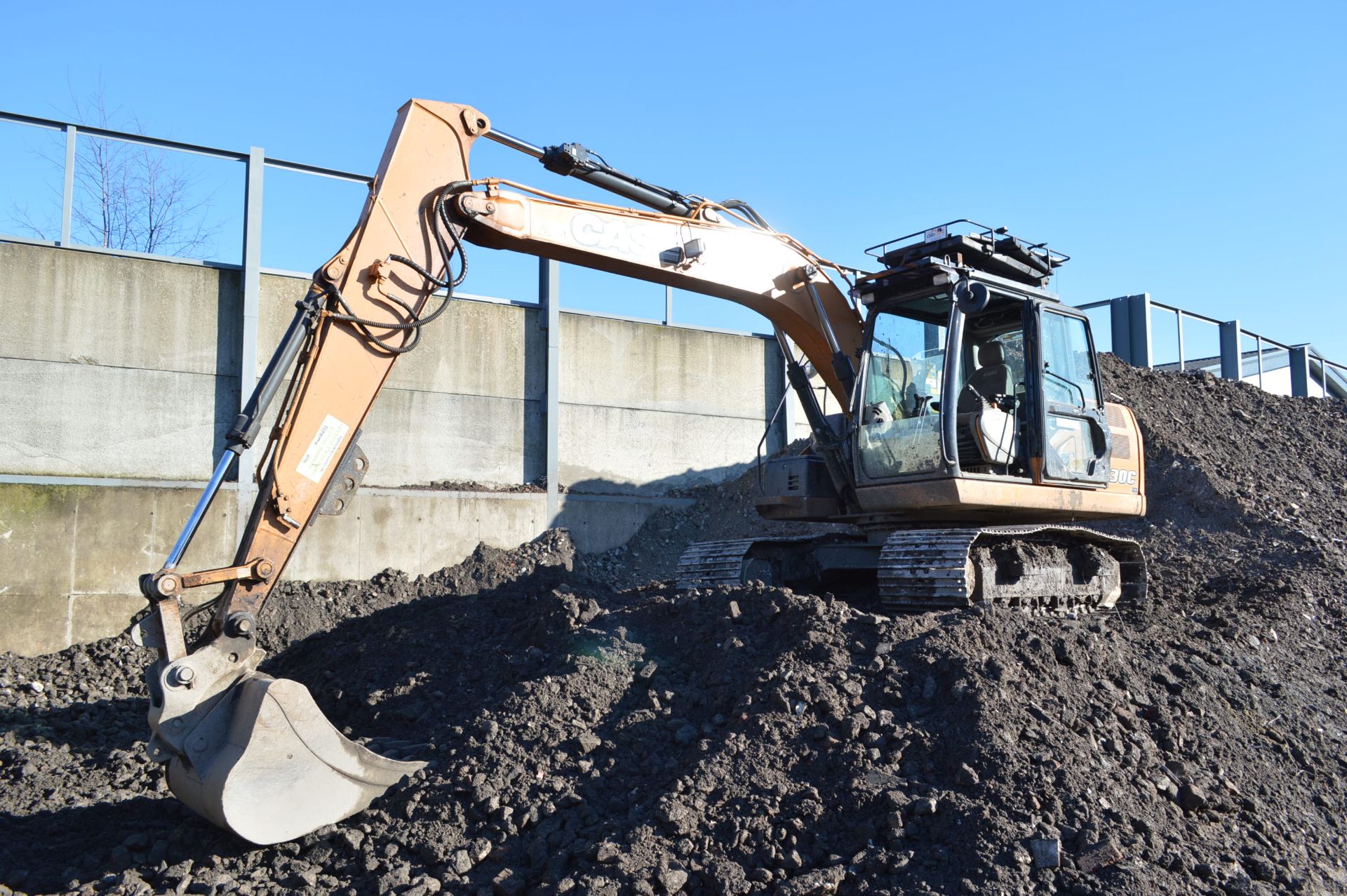 Case CX130C TRACKED EXCAVATOR, PIN DCH130R6NFF6D1430, year of manufacture 2014, 13900kg operating - Image 3 of 3