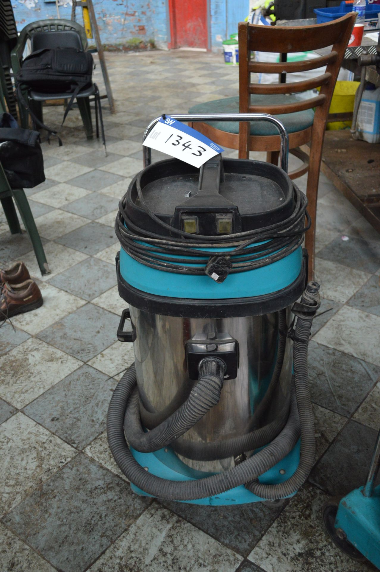 AS60-2 60L Vacuum Cleaner, 220V-240V, 50Hz, insulation class 2