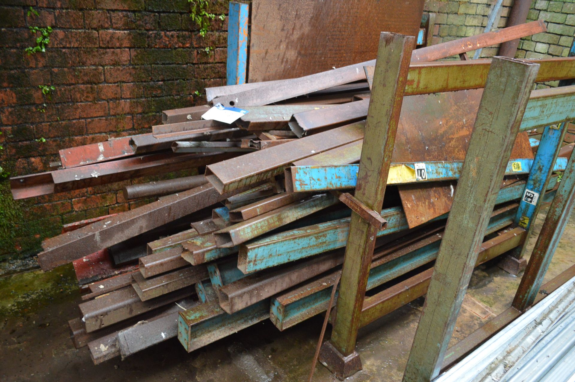 Assorted Reusable Steel, on one post pallet (not including post pallet)