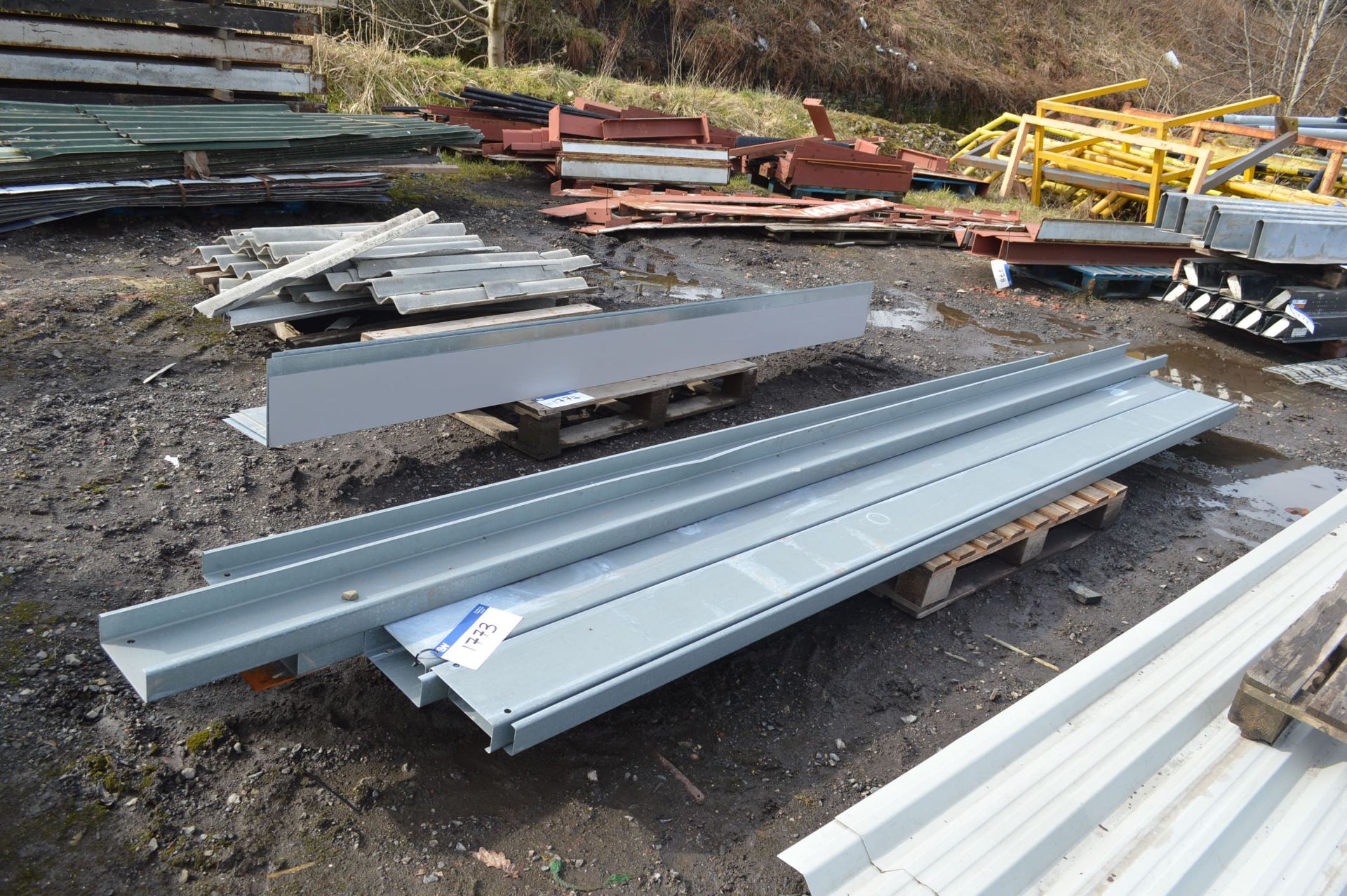 Purlins, on one pallet