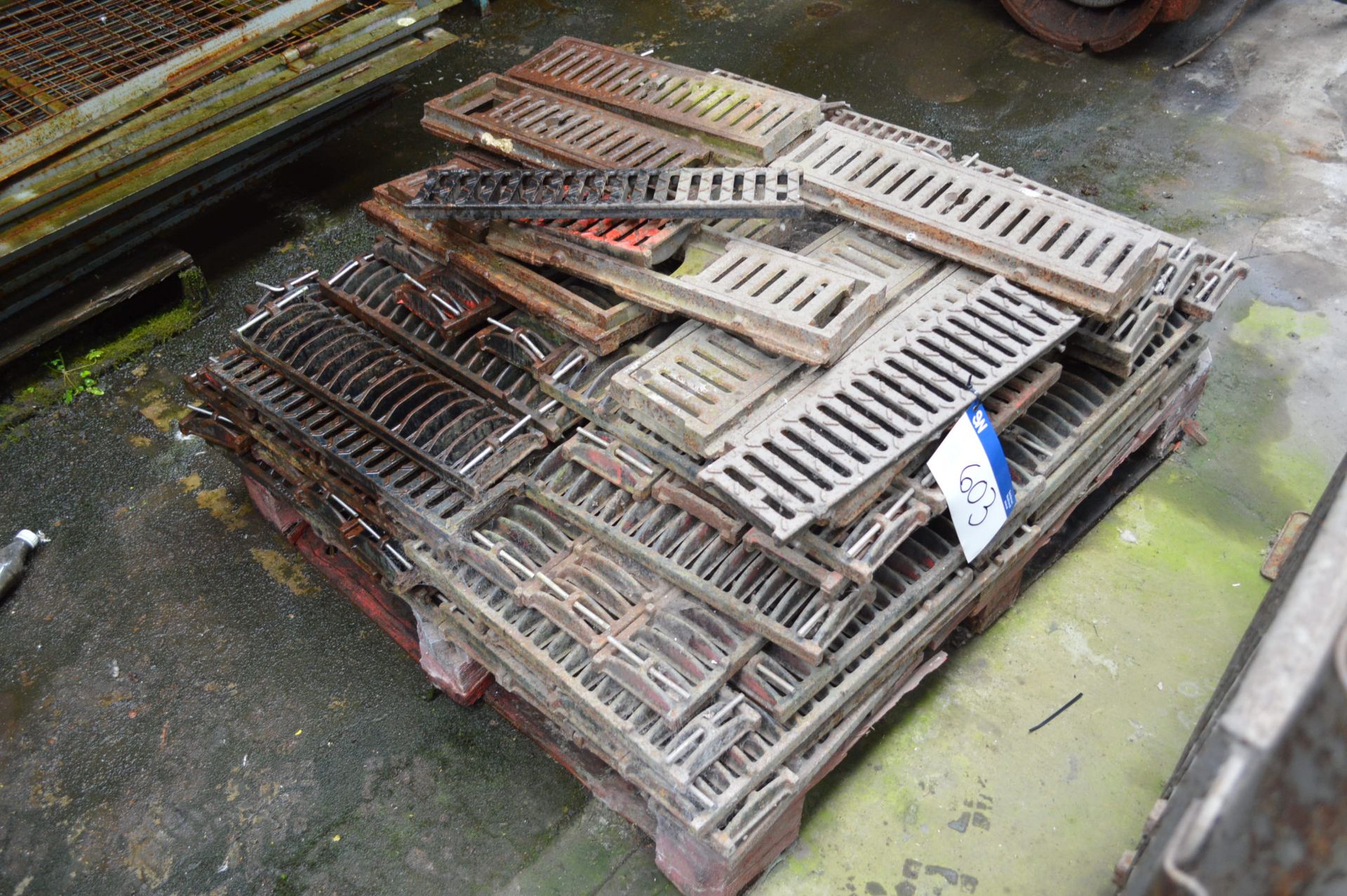 Grates, on one pallets