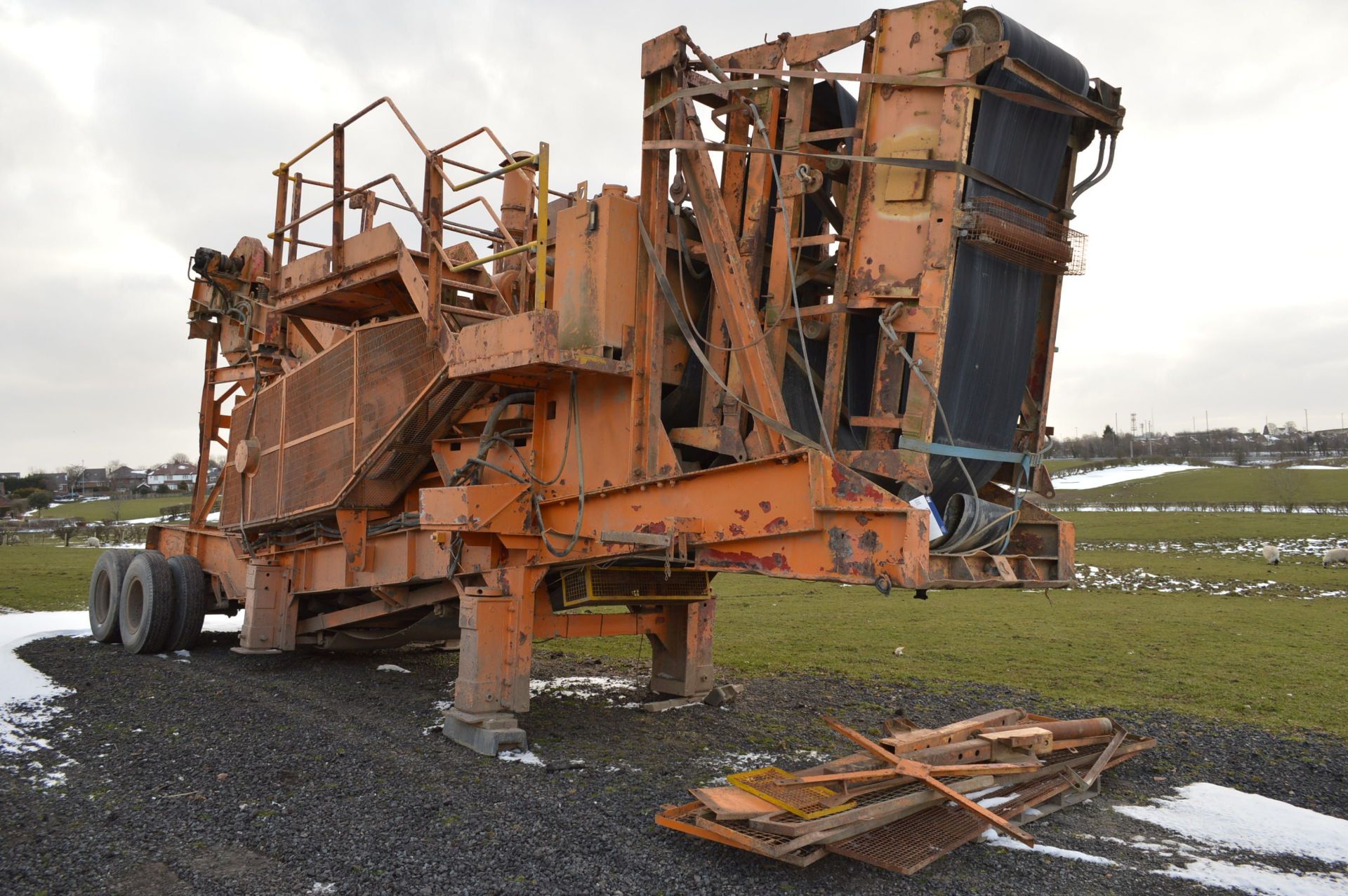 Goodwin Barsby TS3610 SEC GOLIATH TANDEM AXLE TRAILER MOUNTED TWIN JAW CRUSHER, serial no. 29896,