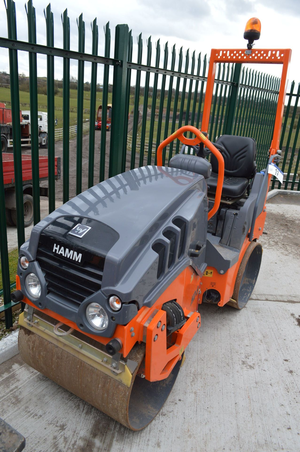 Hamm HD8 RIDE-ON ROLLER, serial no. H1994532, year of manufacture 2017 , 5%buyer’s premium + vat