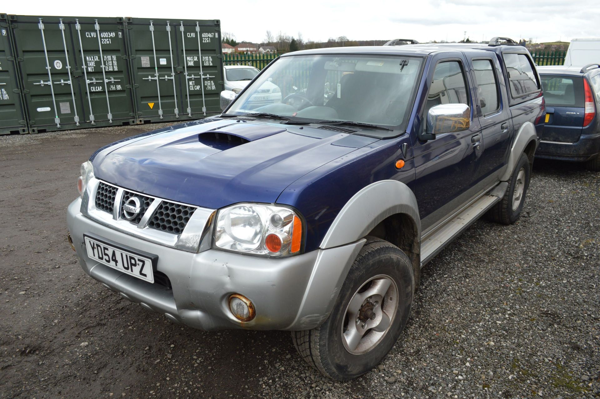 Nissan Crew Cab Pickup, registration no. YD54 UPZ, indicated miles 211,742 (at time of listing), - Image 2 of 4