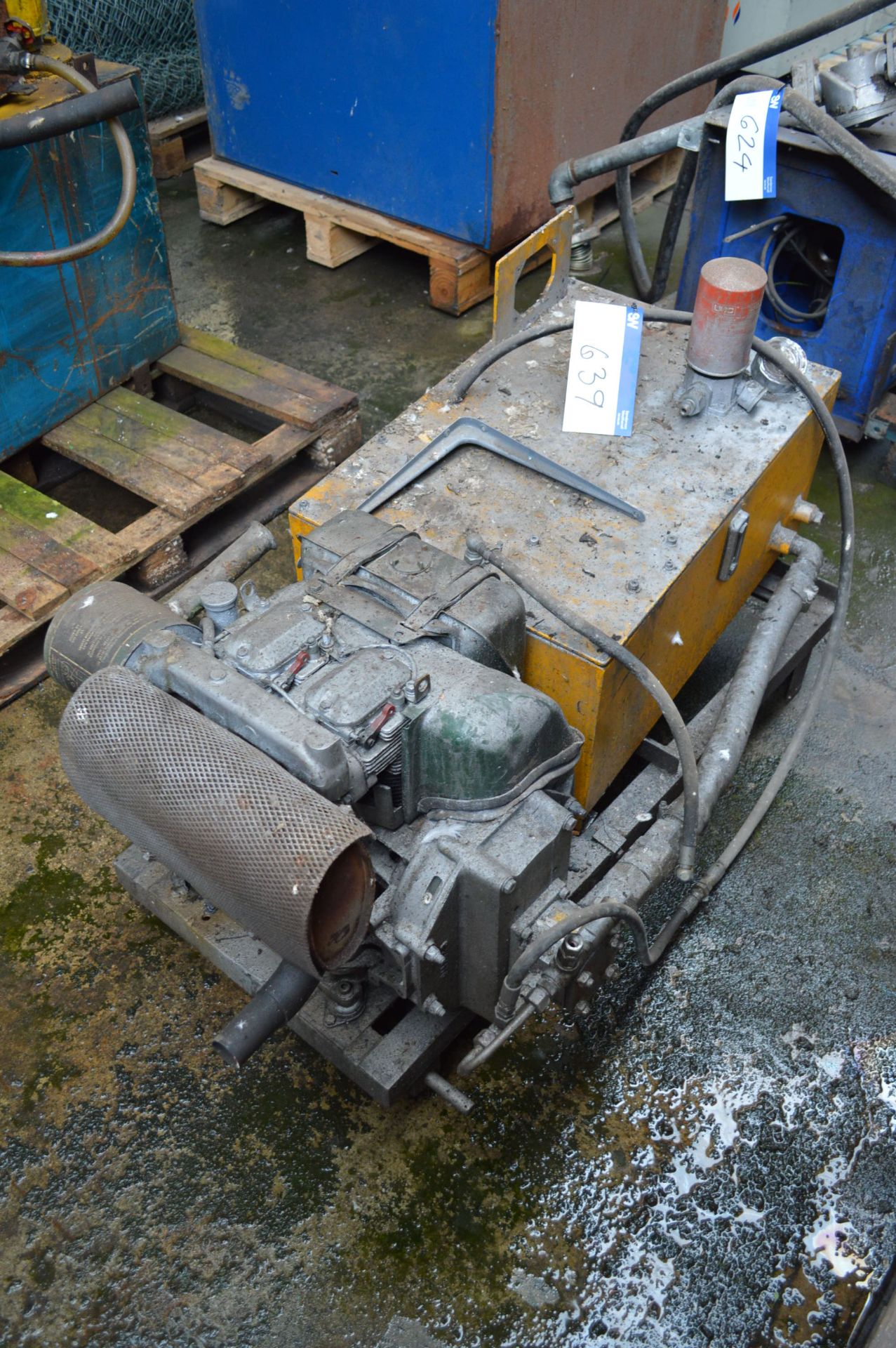 Diesel Engined Hydraulic Pump, with oil tank - Image 2 of 2