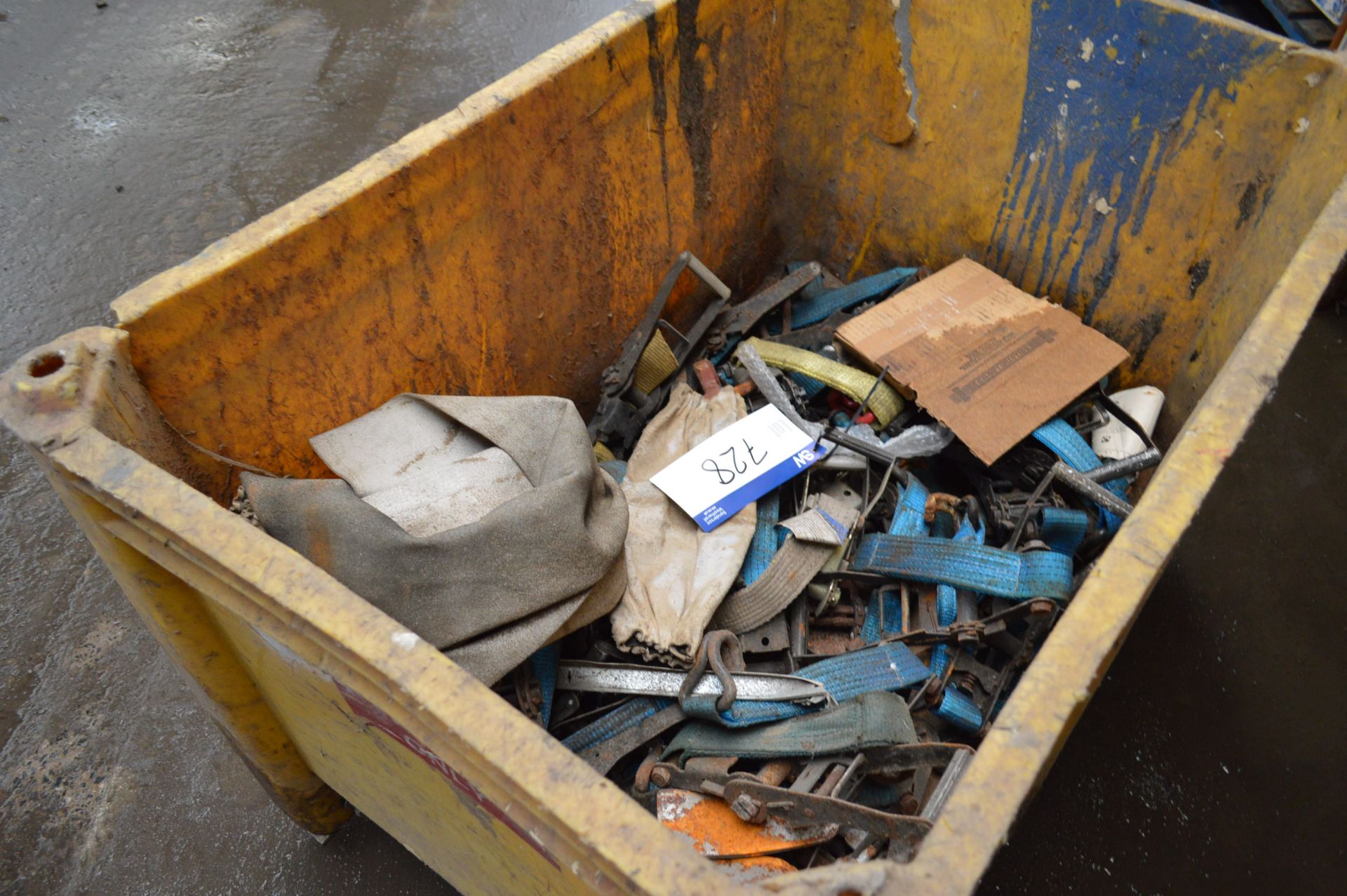 Ratchet Straps & Equipment, in plastic box (not including plastic box) - Image 4 of 4