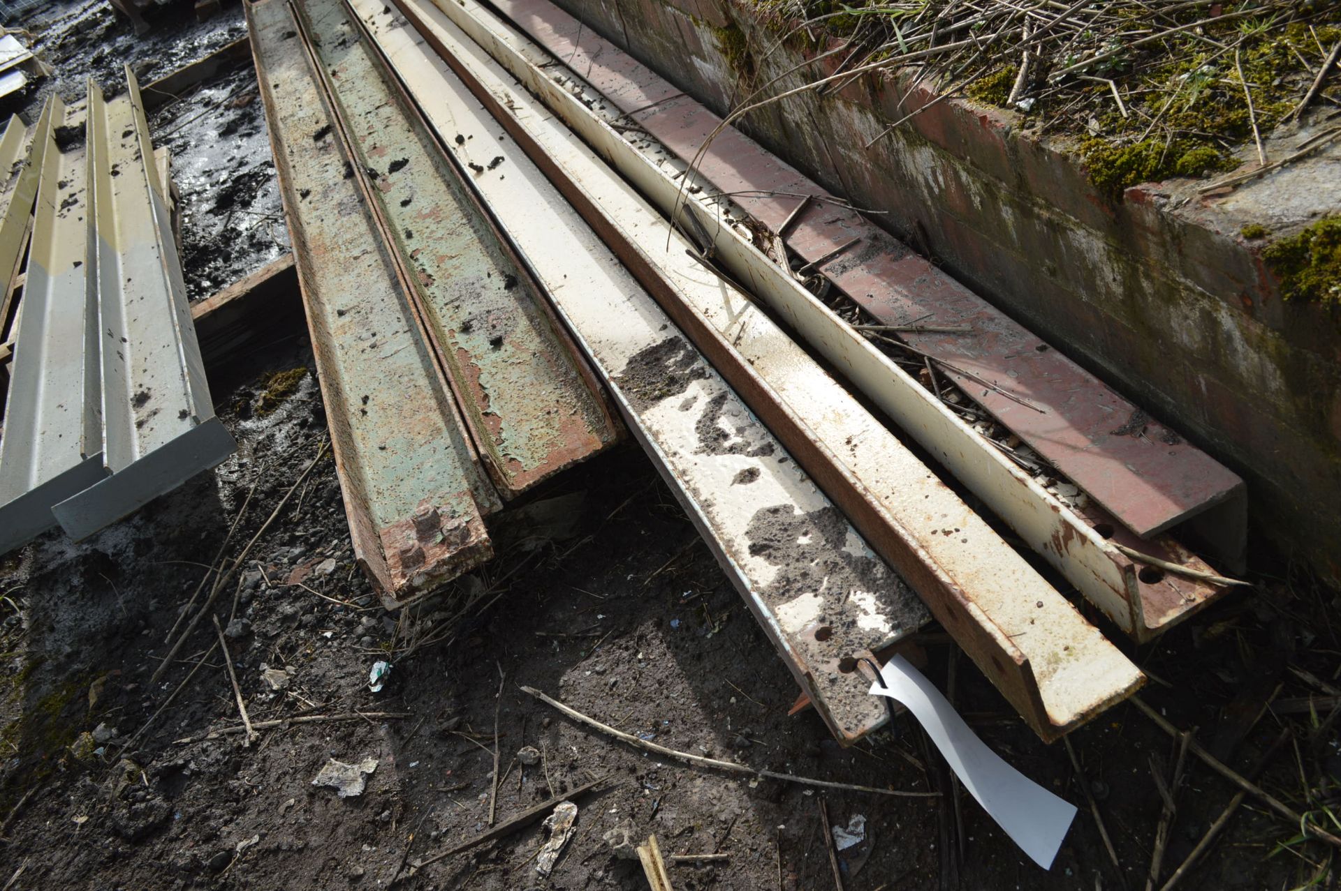 Four Lengths Steel Angle, mainly 100mm x 100mm, up to 5.5m long - Image 2 of 2