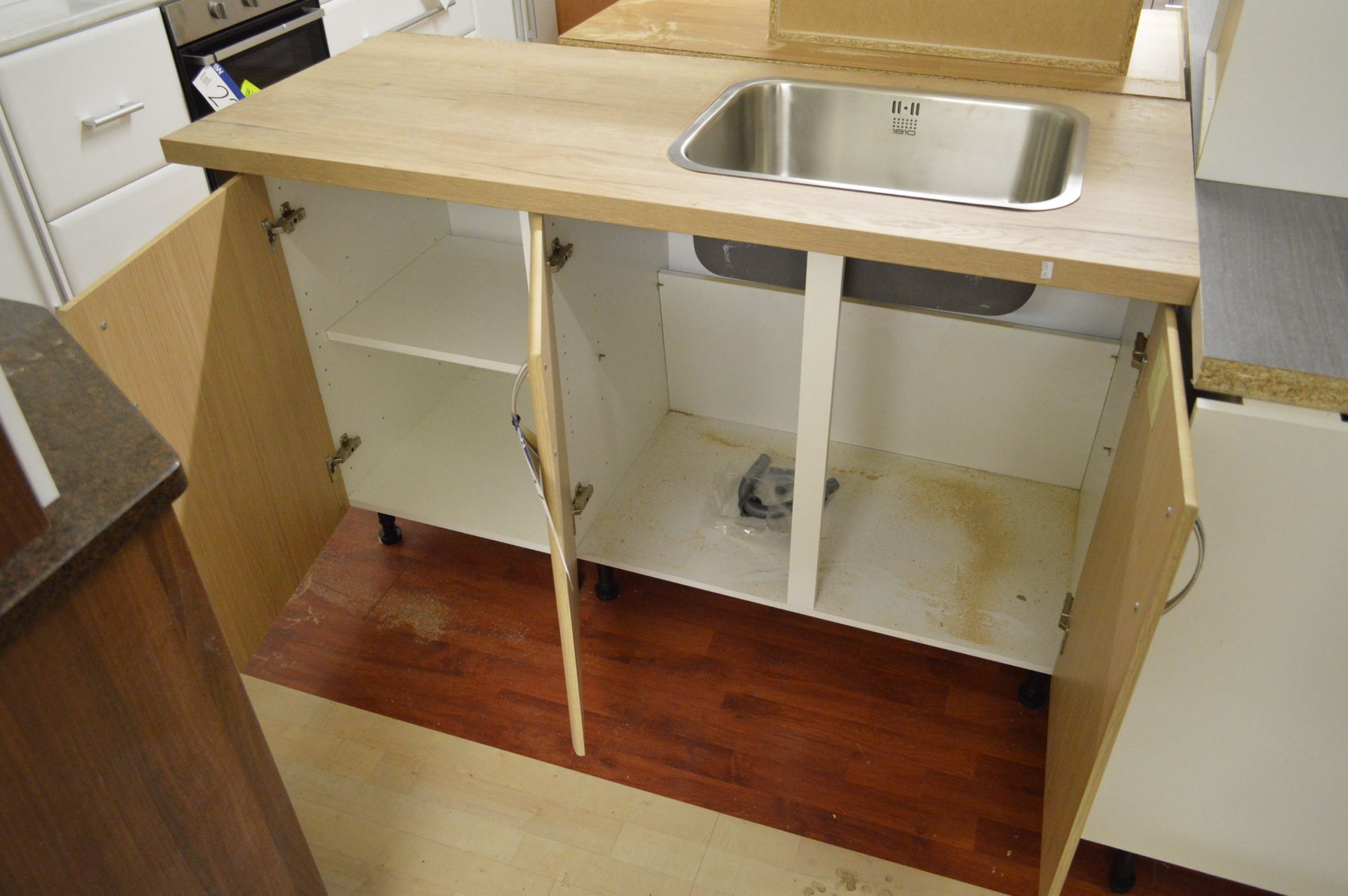 1.4m Kitchen Base Unit, with worktop and sink - Image 3 of 3