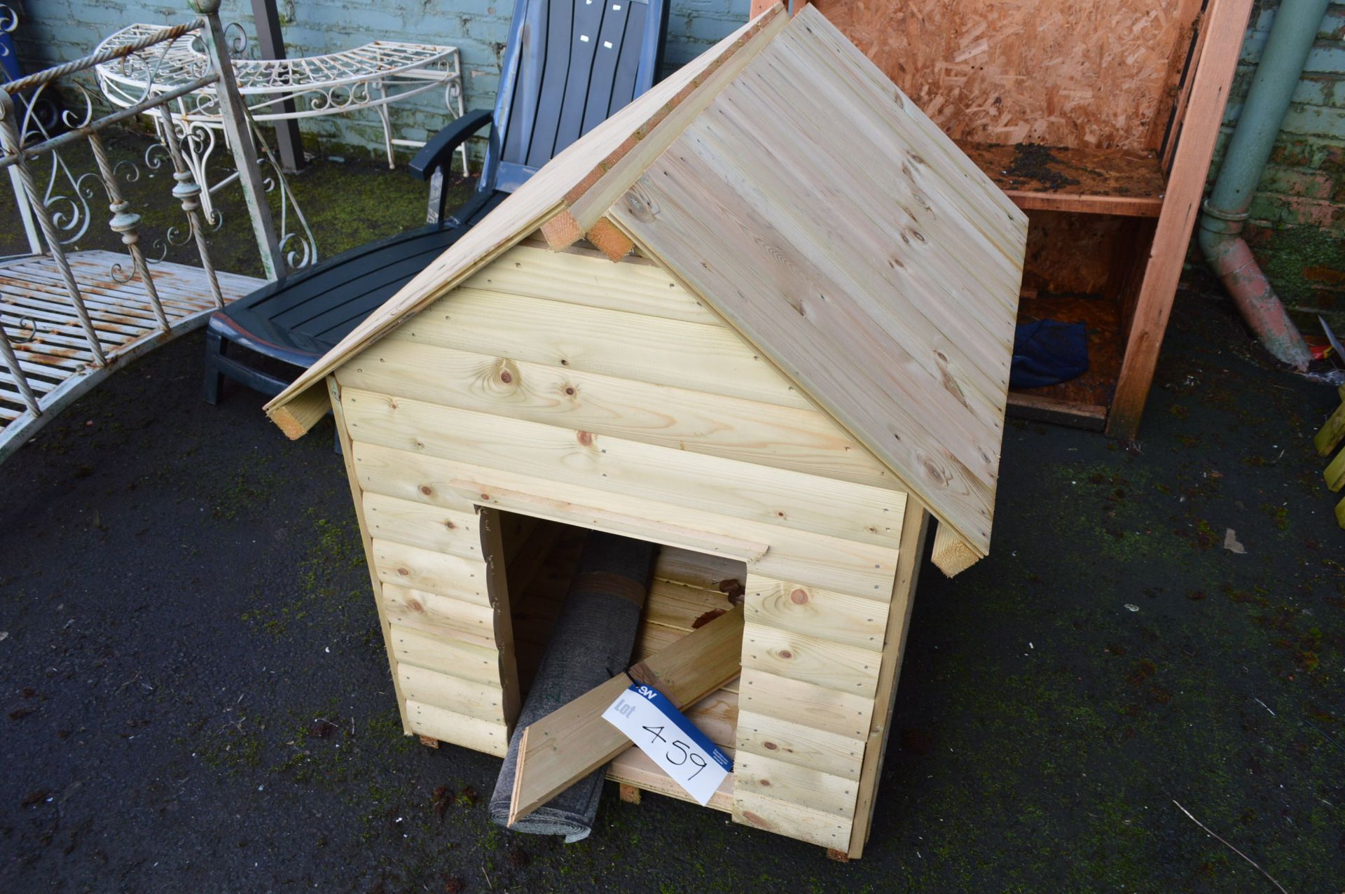 Timber Dog Kennel