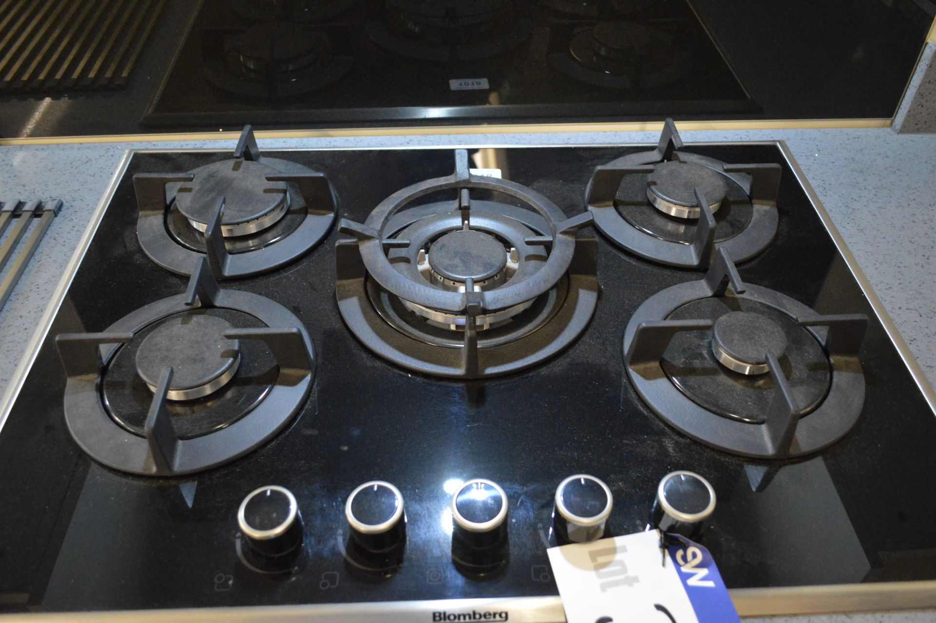 Blomberg Gas Hob, 700mm wide - Image 2 of 3