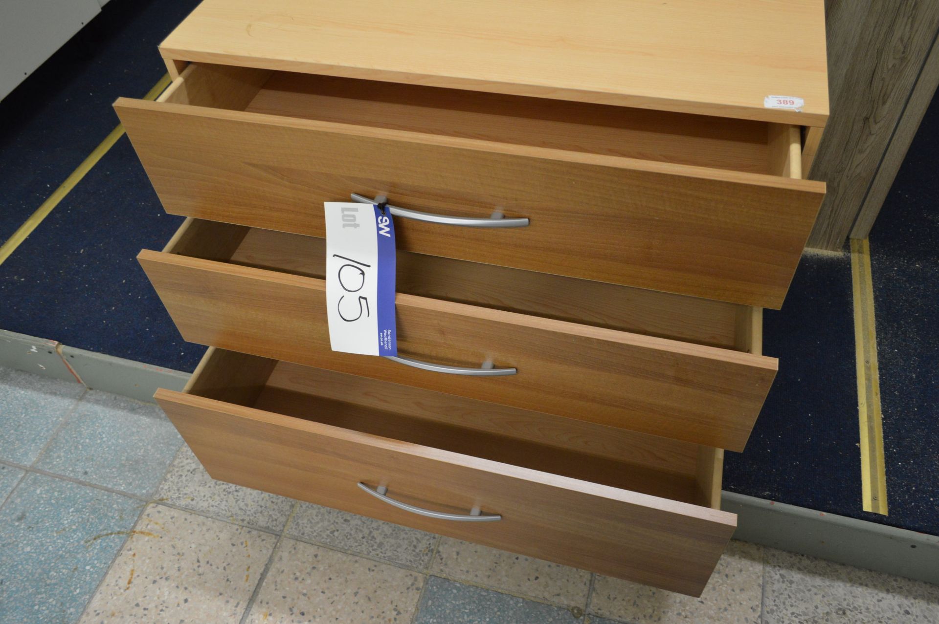 Three Drawer Chest, 900mm wide - Image 2 of 2