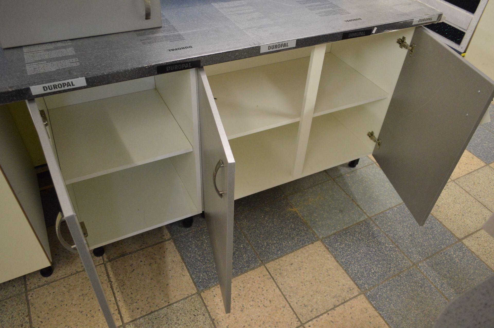 Three Kitchen Units, 1.4m wide, with worktop - Image 2 of 3