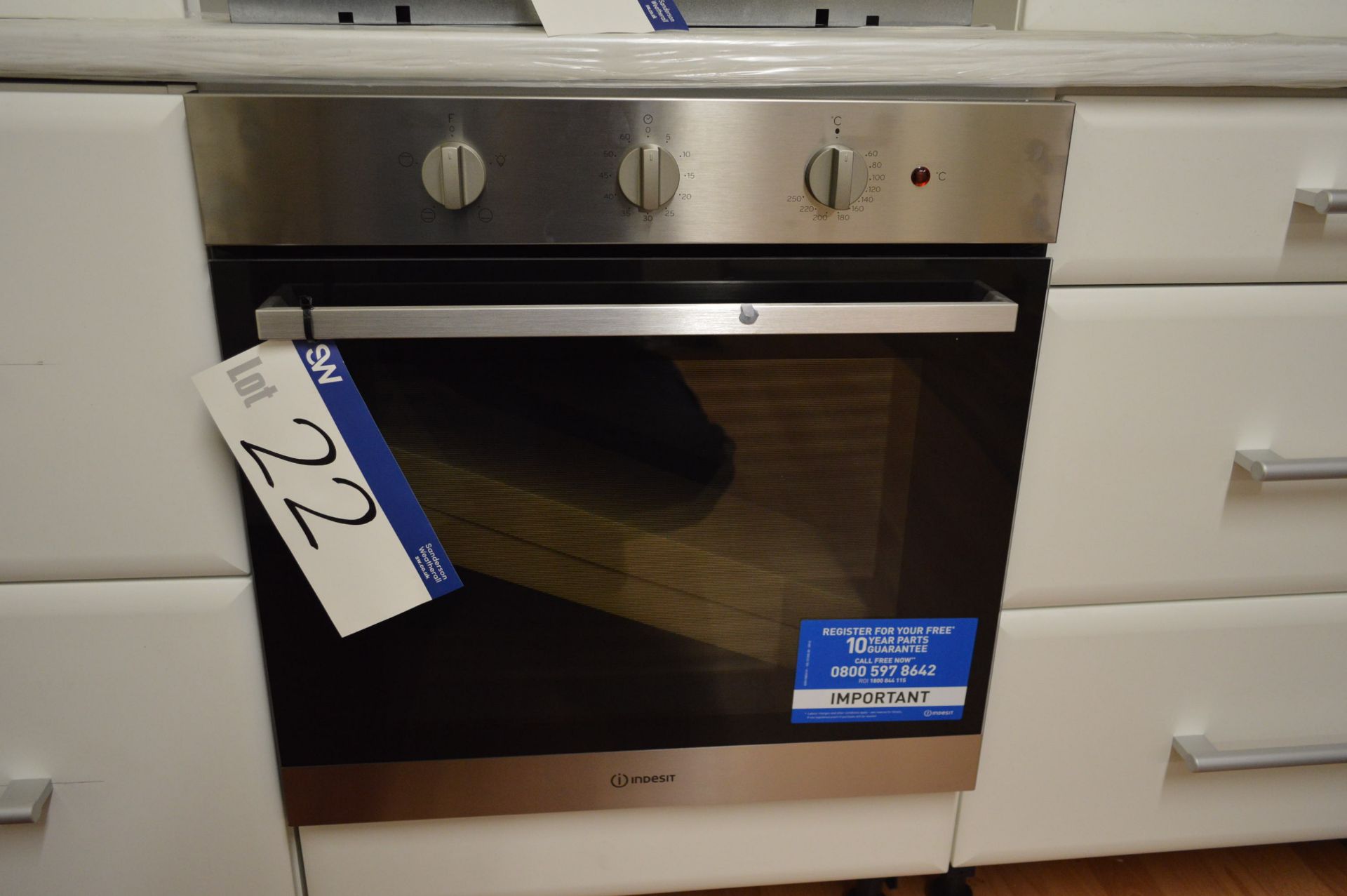 Indesit FXJM6 Electric Oven, 600mm wide - Image 2 of 3