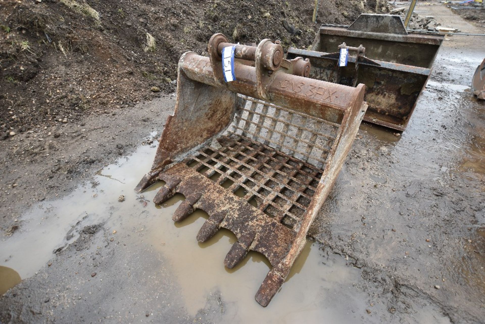 Strickland 5ft Riddle Bucket, 80mm Pins