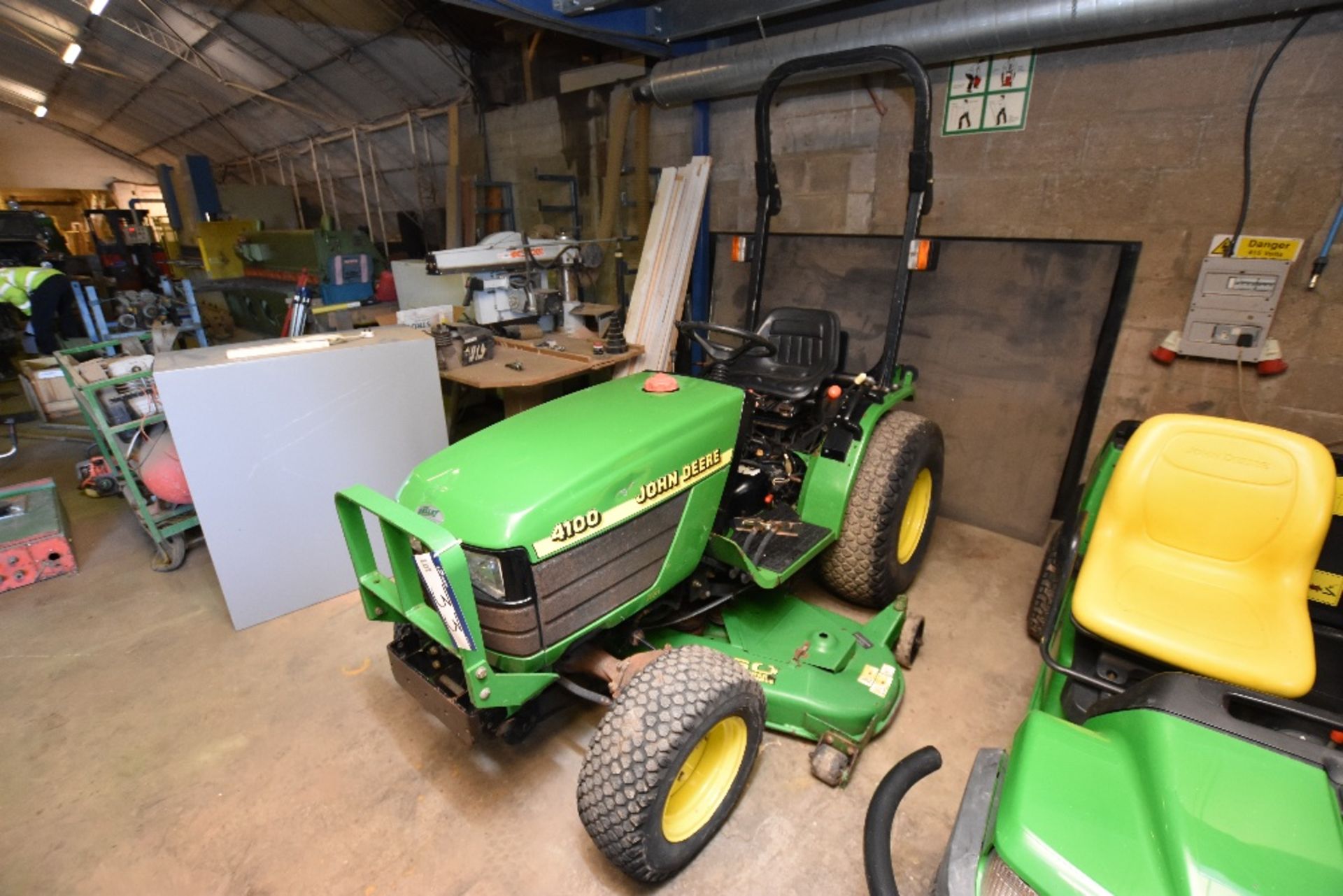 John Deere 4100 HST Ride On Tractor Mower, 60” Mul