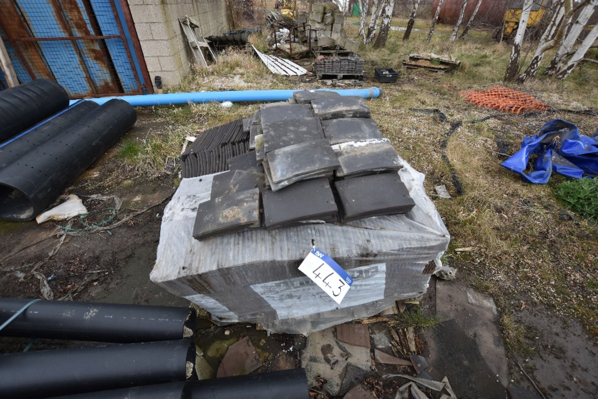 Pallet of Sandtoft ‘2600’ Grey Roof Tiles, 260mm x170mm