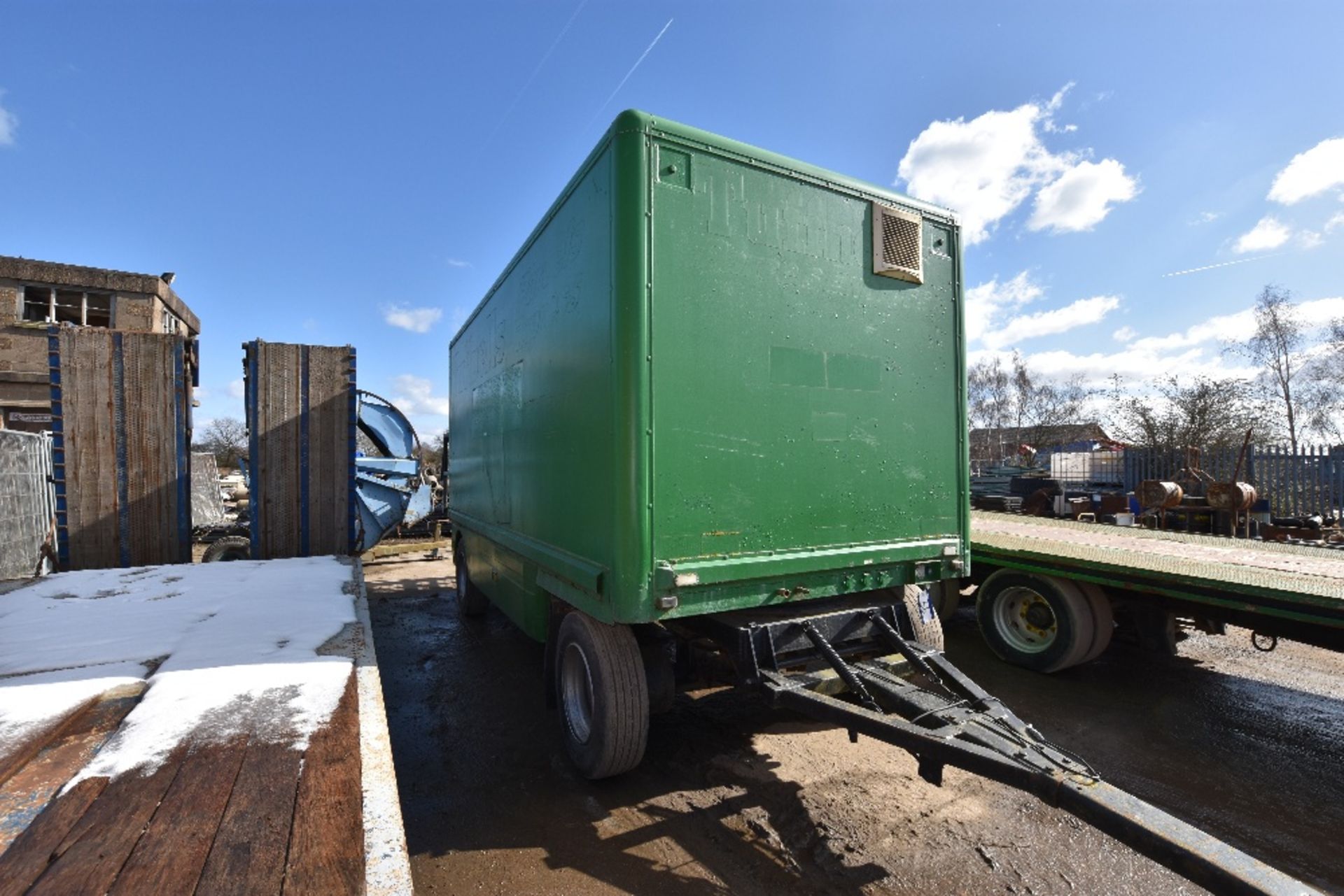 Twin Axle Draw Bar Mobile Workshop Trailer, 6m, Fitted with Workbenches and Vice - Image 2 of 6