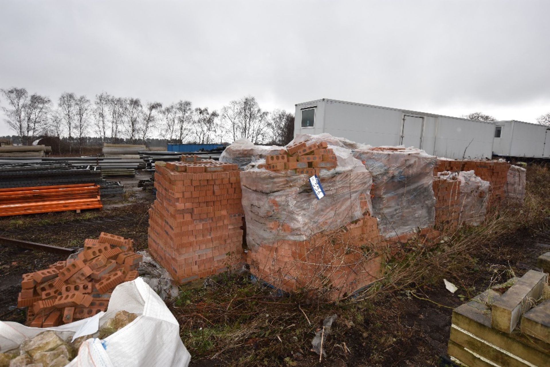 Approx 12,350 Red Bricks (200 x 85 x 65mm)