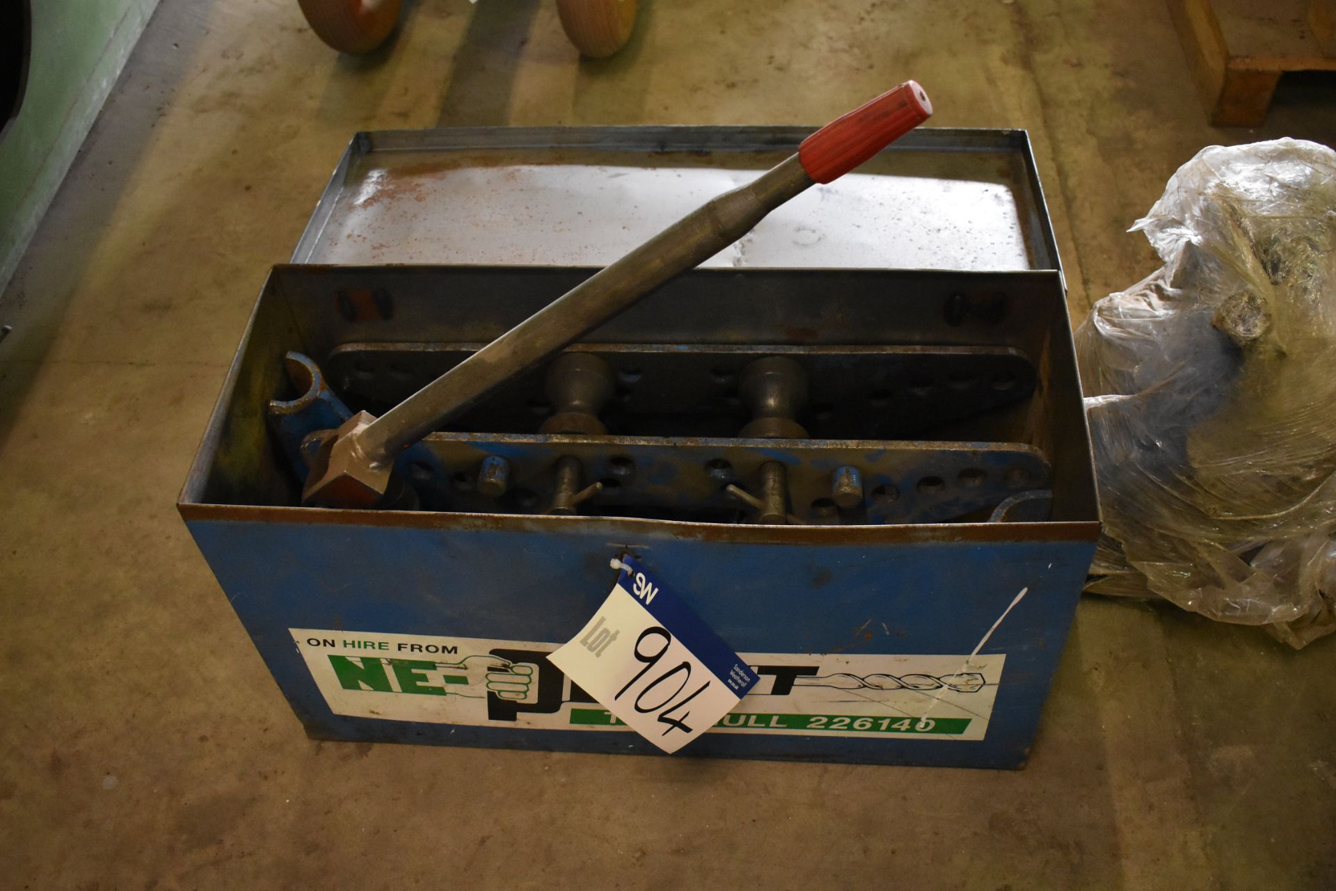 Hand Hydraulic Pipe Bender c/w Formers