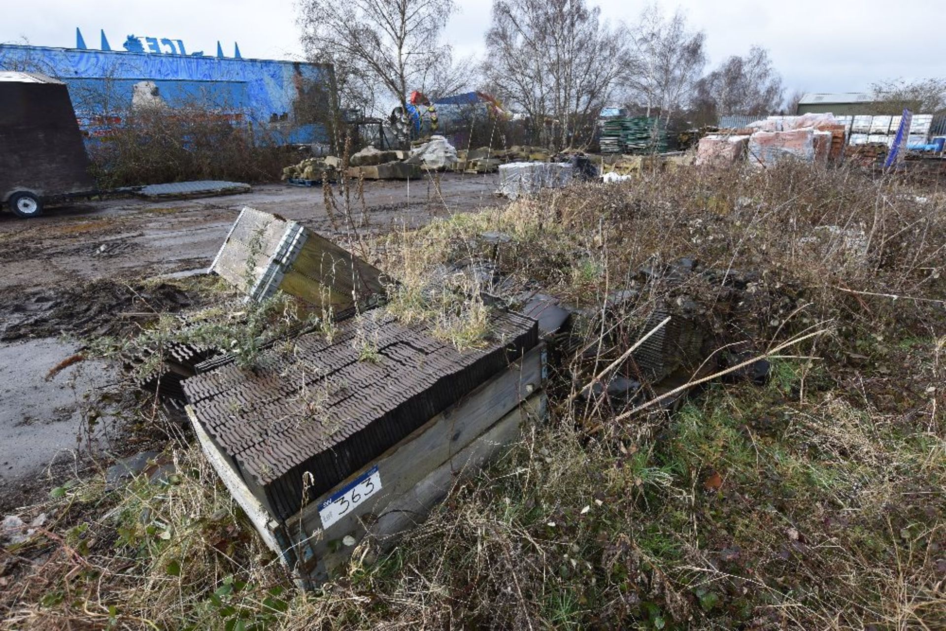 Quantity of Black Roof Tiles on 6 x Pallets