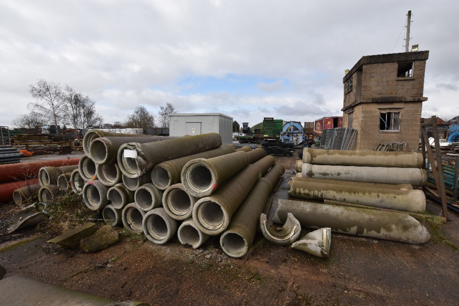 59 x Sections of Precast Concrete Pipe, 2.5m x 300mm Diameter