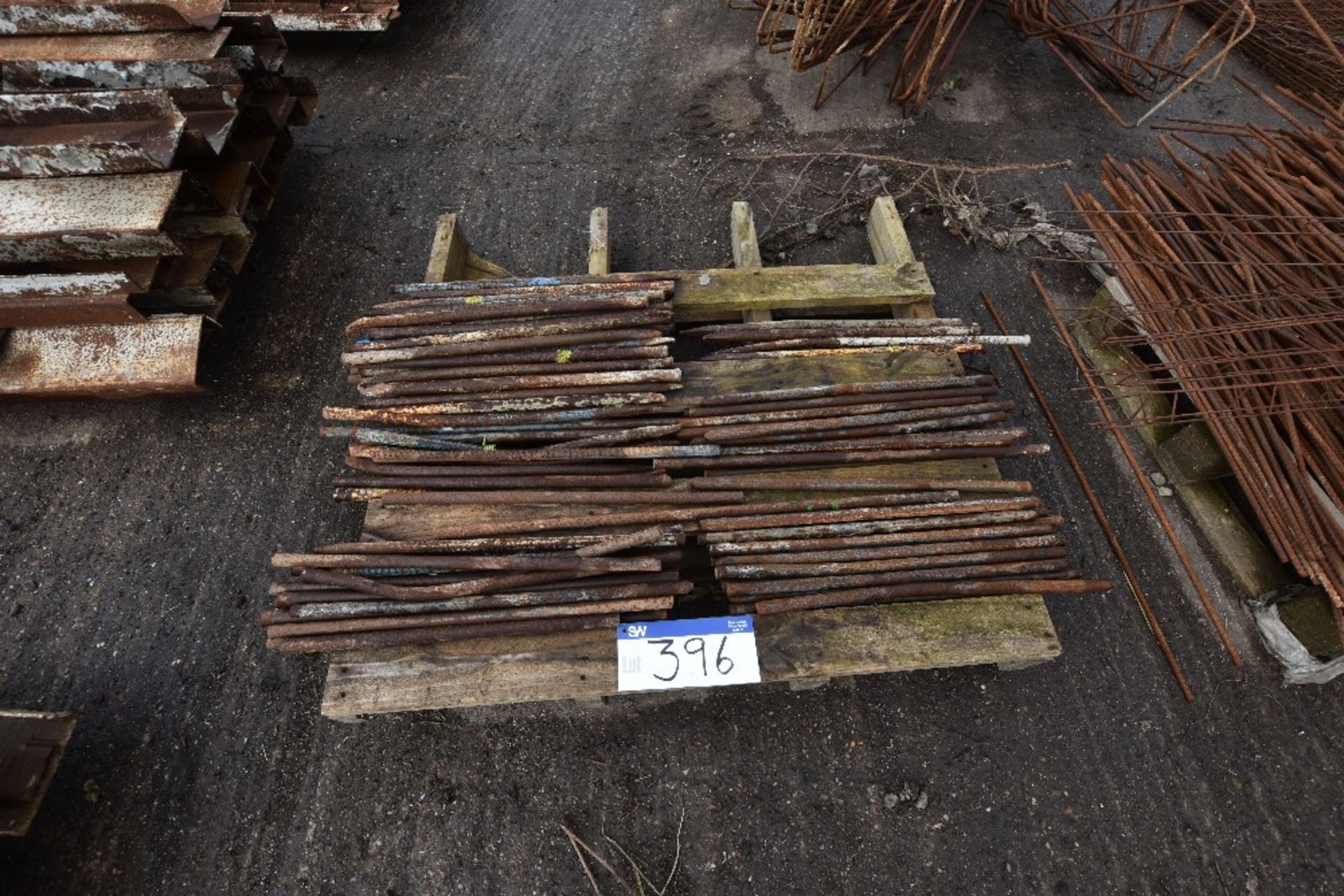 Quantity of Steel Shuttering Stakes