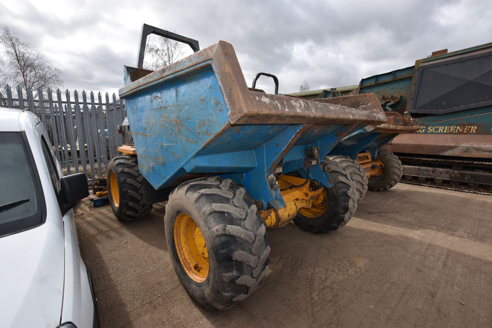 Benford Thwaites 9000PTR 4x4 Dumper, Registration Number: W904NWE, Year of Manufacture:- Indicated - Image 2 of 3