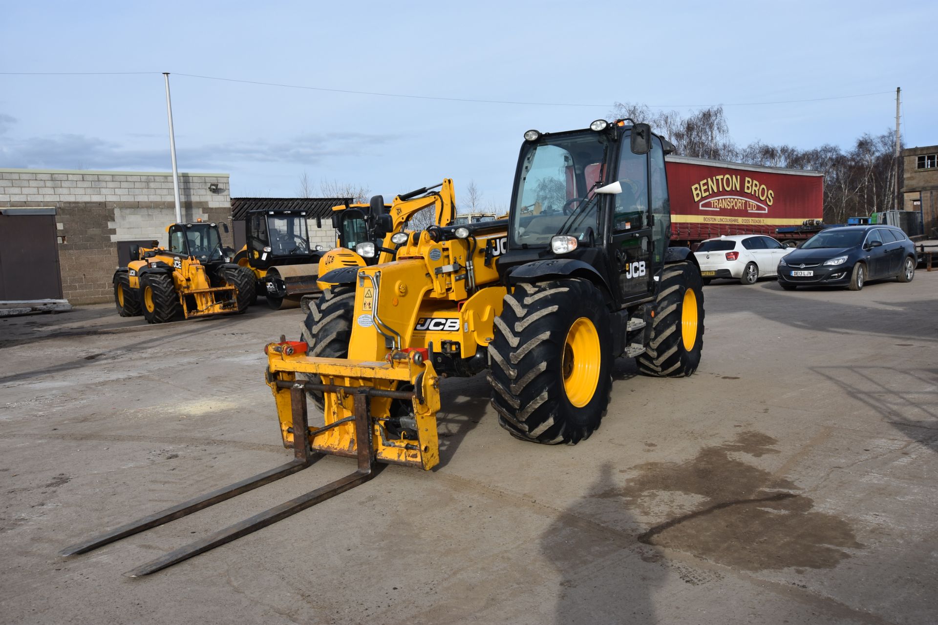 JCB 535-95 T4i ΙΙΙ B Agri Super Loadall Telescopic Handler, 145BHP, Registration No: FX14 CWP, - Image 2 of 4