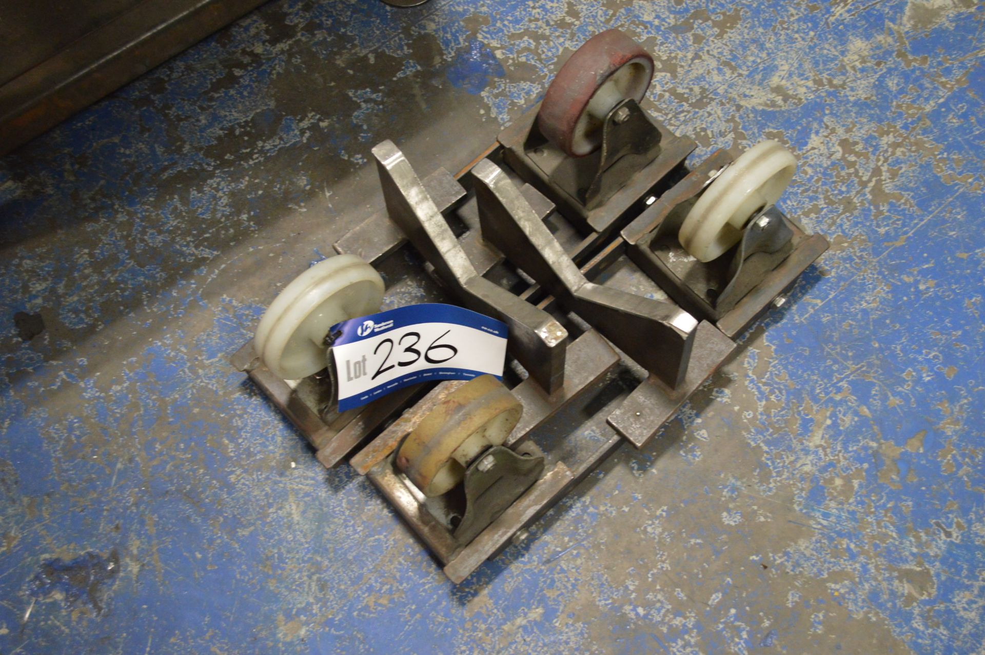 One Pair of Rotating Rollers, with one pair of V b