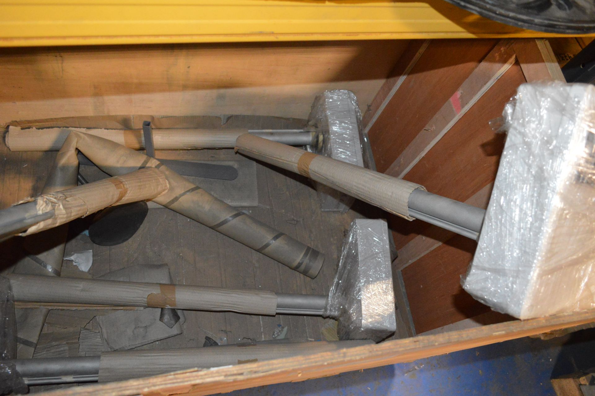 Five Immersion Heaters, in timber chest - Image 2 of 2