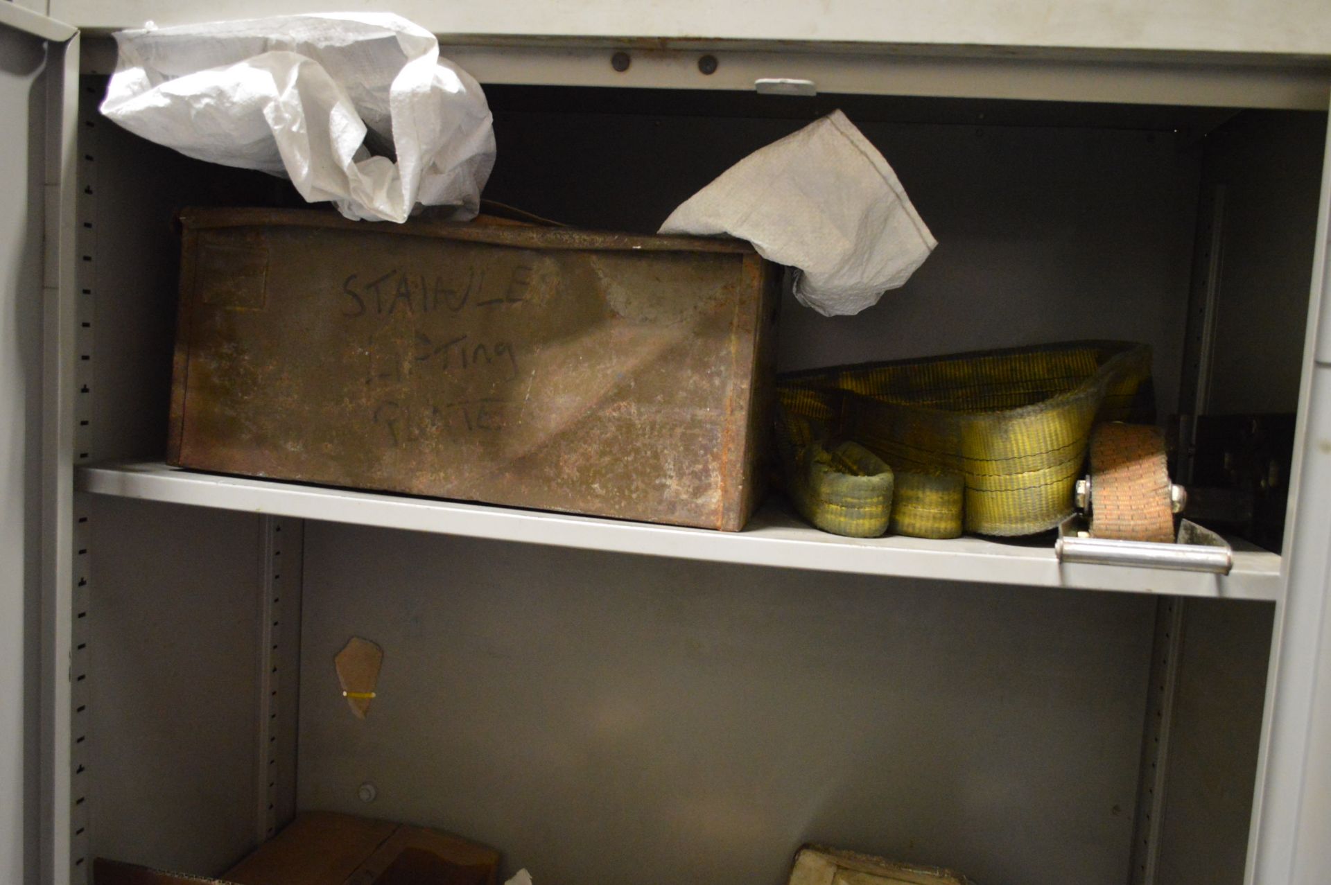 Loose Contents on Two Shelves of Lot 255, comprisi - Image 2 of 2